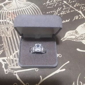 Elegant Silver Tone And Cubic Zirconia Cocktail Ring